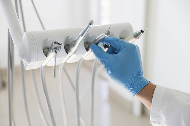 Professional Dental Veneers technician working in Hamilton, IL